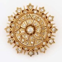 Lot 359 - Diamond floret brooch, 19th century, set with old