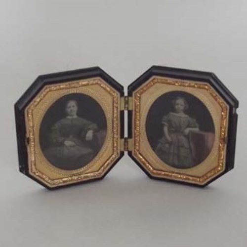 Lot 15 - Ambrotype double picture.