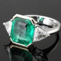 Lot 248 - Colombian emerald and diamond ring, 5.43ct, in