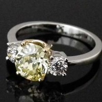Lot 338 - Natural fancy yellow diamond ring, 1.83ct