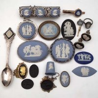 Lot 260 - Collection of Wedgwood jasper and basalt plaques and jewellery
