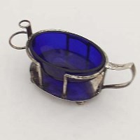Lot 385 - Silver strawberry dish frame.