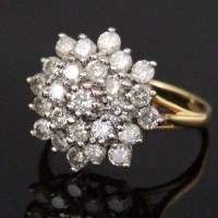 Lot 449 - 18ct gold diamond cluster ring, indicated 1.5ct.