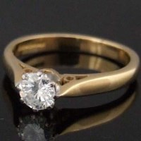 Lot 459 - 18ct gold single stone diamond ring