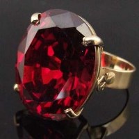 Lot 473 - Gold mounted large garnet ring.