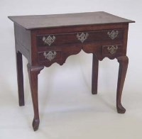 Lot 789 - Oak side table