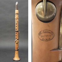 Lot 75 - Boxwood clarinet in 'C' stamped Thilbourne Buffet