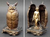 Lot 30 - Franz Bergman cold painted bronze metamorphic owl
