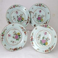 Lot 185 - Four matching Chinese famile rose plates