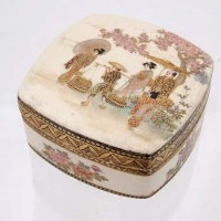 Lot 191 - Japanese Satsuma box.