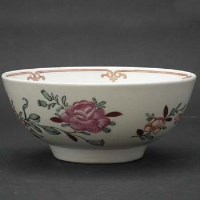 Lot 224 - Worcester bowl circa 1770   painted with