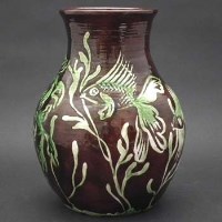 Lot 330 - Ivy Johnson hand thrown vase