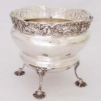 Lot 383 - Silver bowl on four legs