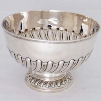 Lot 384 - Silver bowl.