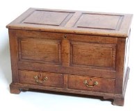 Lot 929 - Small oak mule chest.