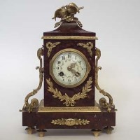Lot 17 - Victorian mantel clock.
