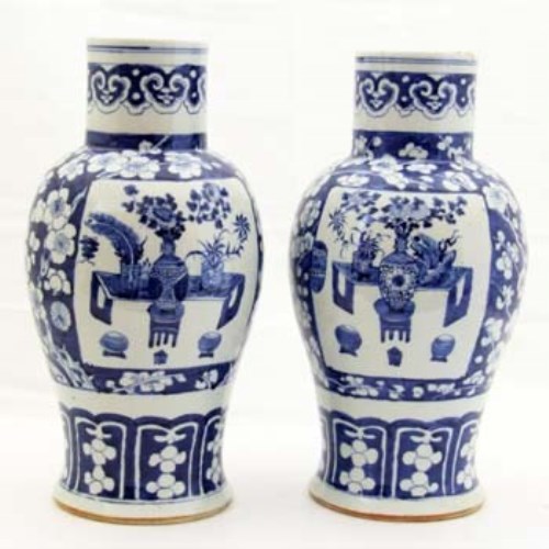Lot 102 - Pair of 19th Century Chinese blue and white