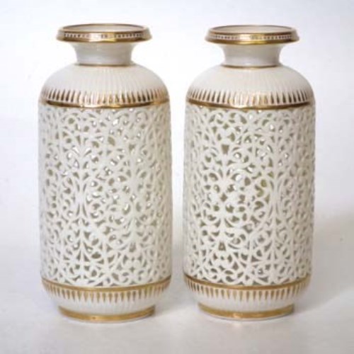 Lot 134 - Pair of Graingers Worcester vases.