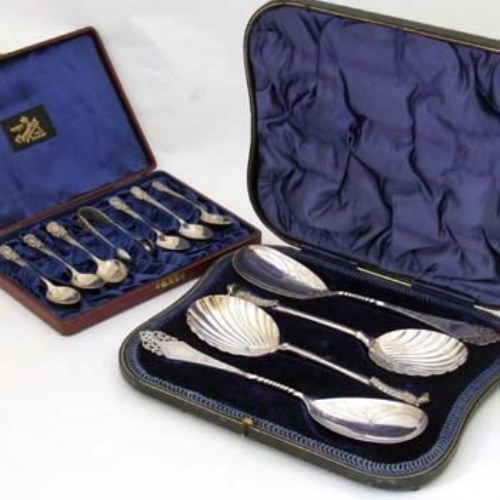 Lot 205 - Cased pair silver spoons and 2 E.P. spoons; cased silver teaspoons.
