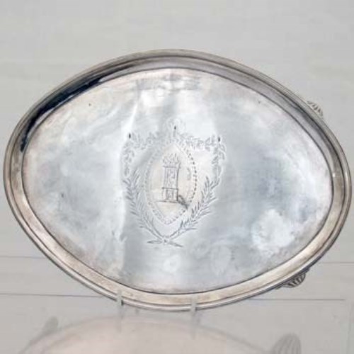 Lot 219 - Irish silver oval stand, Dublin 1786, length