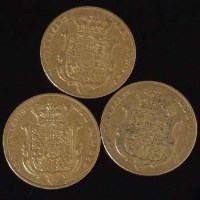 Lot 236 - Three George IV sovereigns, 1825. (3)