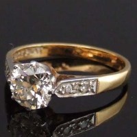 Lot 254 - Single stone diamond ring.