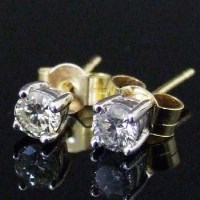 Lot 320 - Pair of single stone diamond ear studs, in 18ct