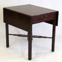 Lot 662 - Georgian mahogany pembroke table.