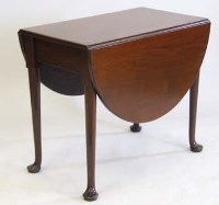 Lot 685 - Small mahogany drop-leaf table