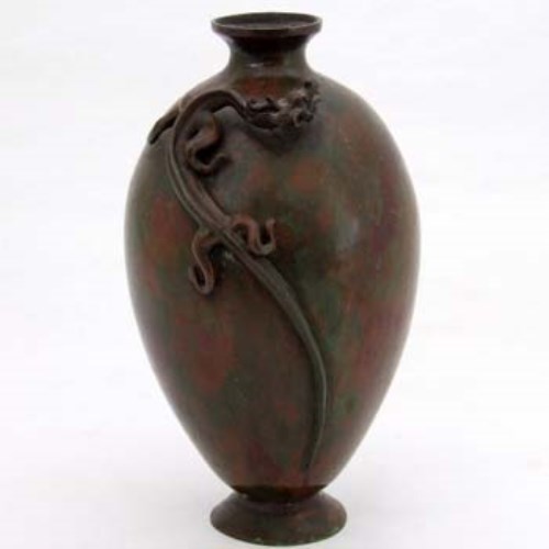 Lot 73 - Bronze vase applied with a dragon.