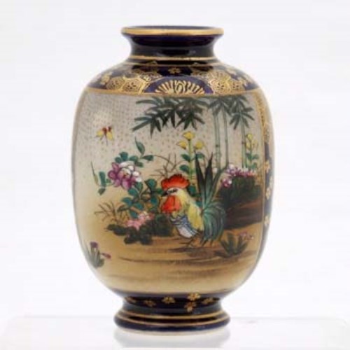Lot 100 - Japanese Miniature vase