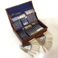 Lot 222 - Silver suite of flatware in oak canteen, also silver handled knives.