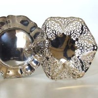 Lot 230 - Open-work silver bowl and a silver lobed bowl (2)
