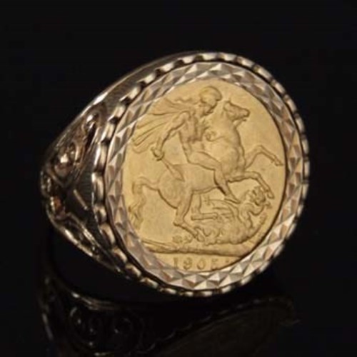 Lot 220 - Gold sovereign ring, 1905
