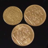 Lot 222 - Two gold sovereigns and a half sovereign (3)