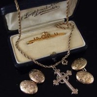 Lot 223 - 9ct gold cross on chain