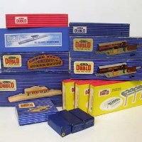 Lot 481 - Collection Hornby Dublo track and scenery also a group of Hornby Dublo rolling stock.