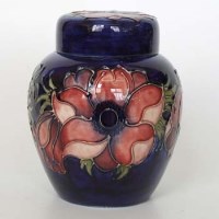 Lot 607 - Moorcroft ginger jar cover.