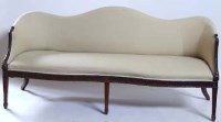 Lot 729 - Serpentine settee