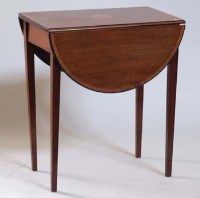 Lot 731 - Pembroke table.