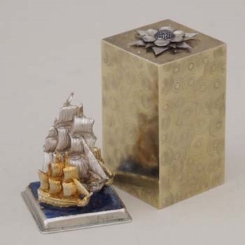 Lot 258 - Stuart Devlin Tall Ships box I Saw Three Ships.