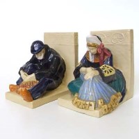 Lot 616 - Two Quimper bookends.