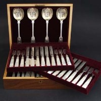 Lot 194 - Cased set of Elkington fruit knives and forks