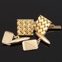 Lot 199 - Two pairs of gold cufflinks