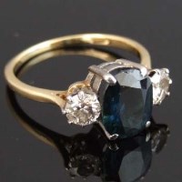 Lot 225 - 18ct diamond and sapphire ring