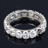 Lot 234 - Diamond eternity ring