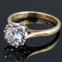 Lot 253 - 18ct gold single stone diamond ring