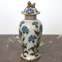 Lot 572 - Wood and Sons vase DB436