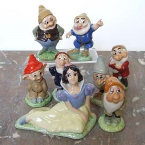 Lot 604 - Wade Snow White and the Seven Dwarfs DB3083