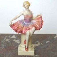 Lot 642 - Royal Doulton figure of Columbine DB4083